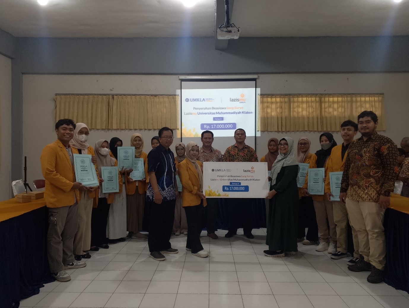 “Penyerahan Beasiswa Sang Surya Tahap 2, Total Beasiswa Sang Surya 42 Juta”